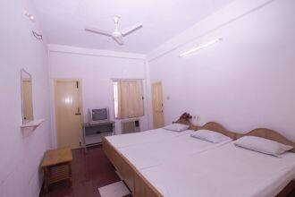 Hotel Navarathna, Pondicherry 3